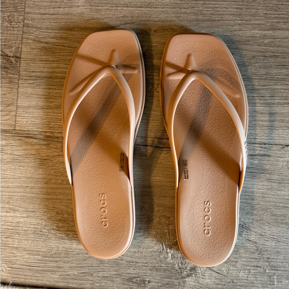 Crocs Miami Flip Flop - Milk Chocolate color, women’s 11